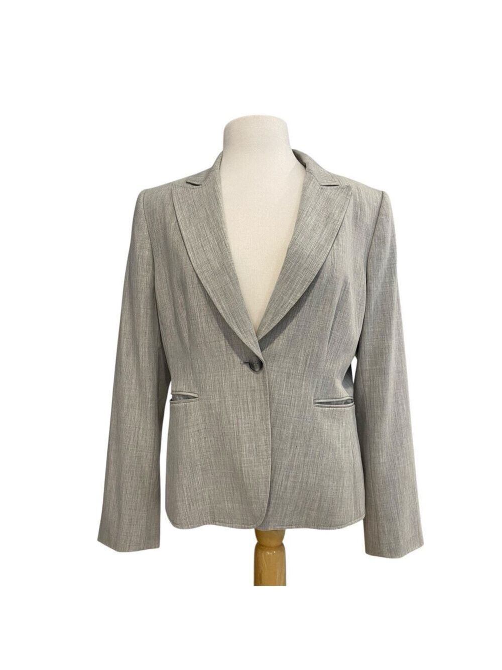 Tahari Arthur S. Levine blazer silver grey pockets feminine career woman size 12